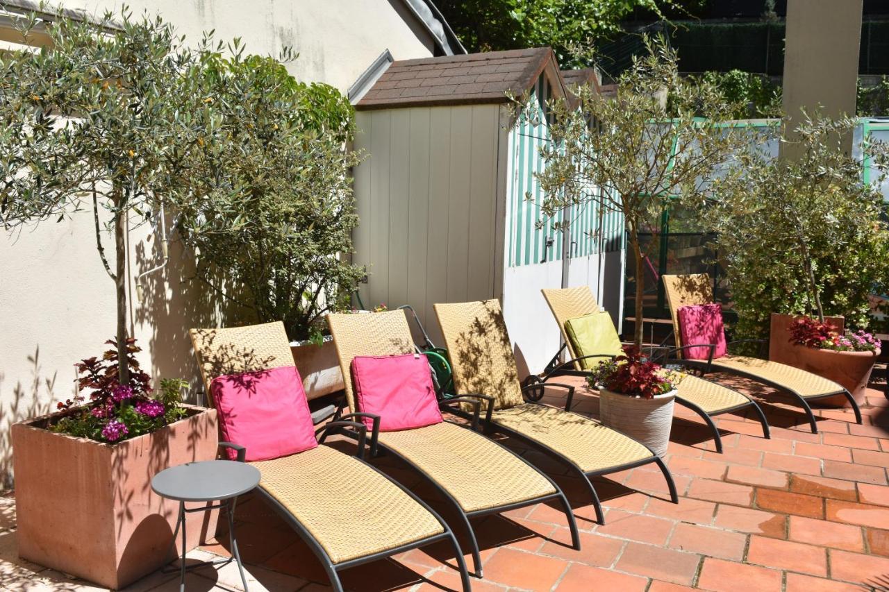 Logis Hotel Restaurant Grand Hotel De Lyon Vals-les-Bains Bagian luar foto